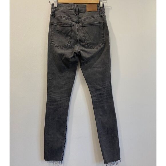 Madewell Curvy High-Rise Skinny Jeans in Black Sea - Picture 8 of 14